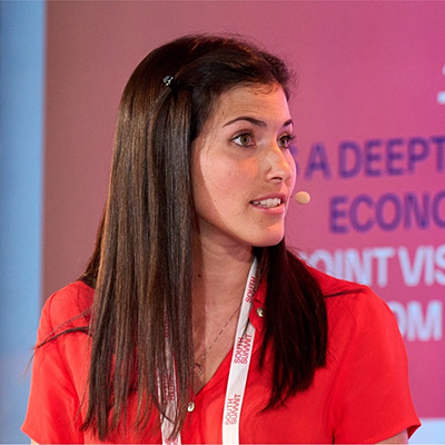 D.&ordf; Cristina Roca Hern&aacute;ndez de Armijo